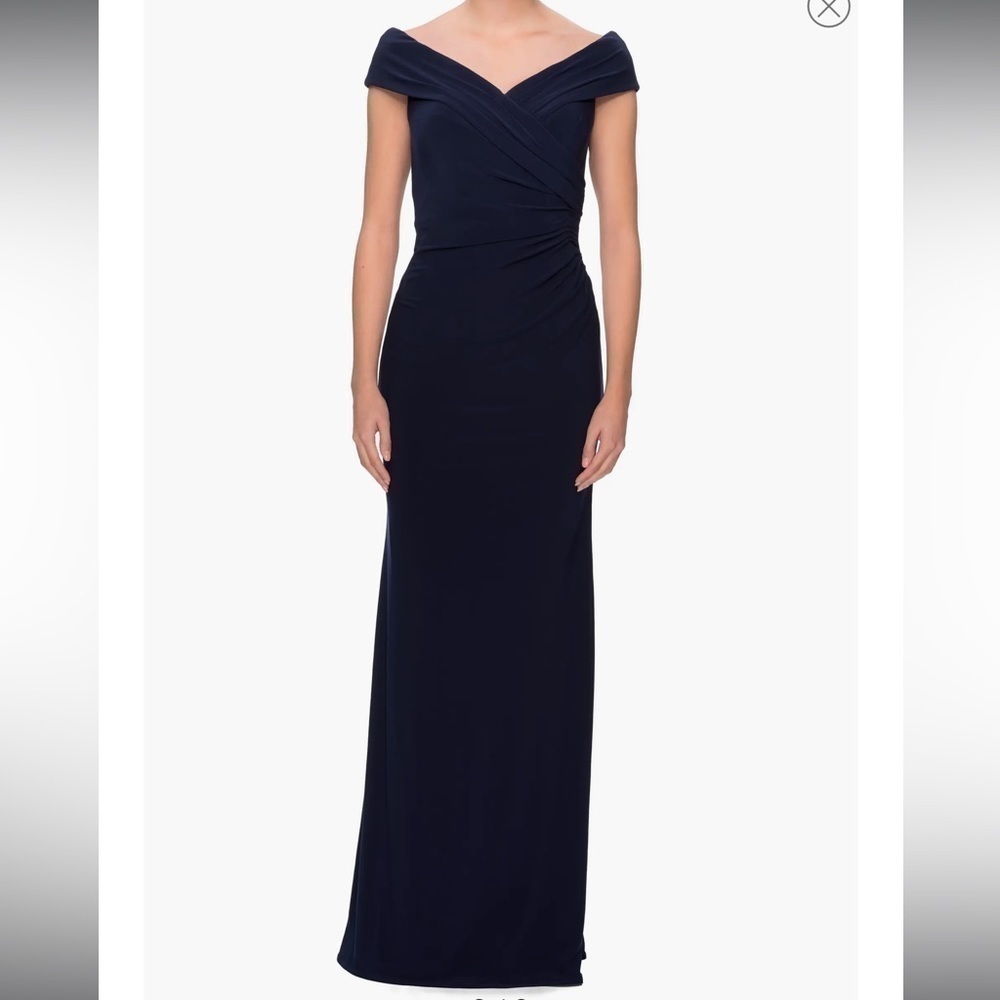 NWOT La femme Ruched Surplice Jersey Gown off shoulder size 6 navy - Picture 3 of 7